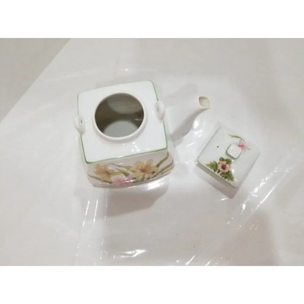 Jade Lily Teapot with Lid White with Floral Design Fine‎ Porcelain by Stafford